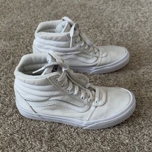 Girls White sk8 High Top Vans size 2